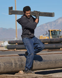 Carpenter Jeans e.s.iconic in dark wash in use, showing fit and movement