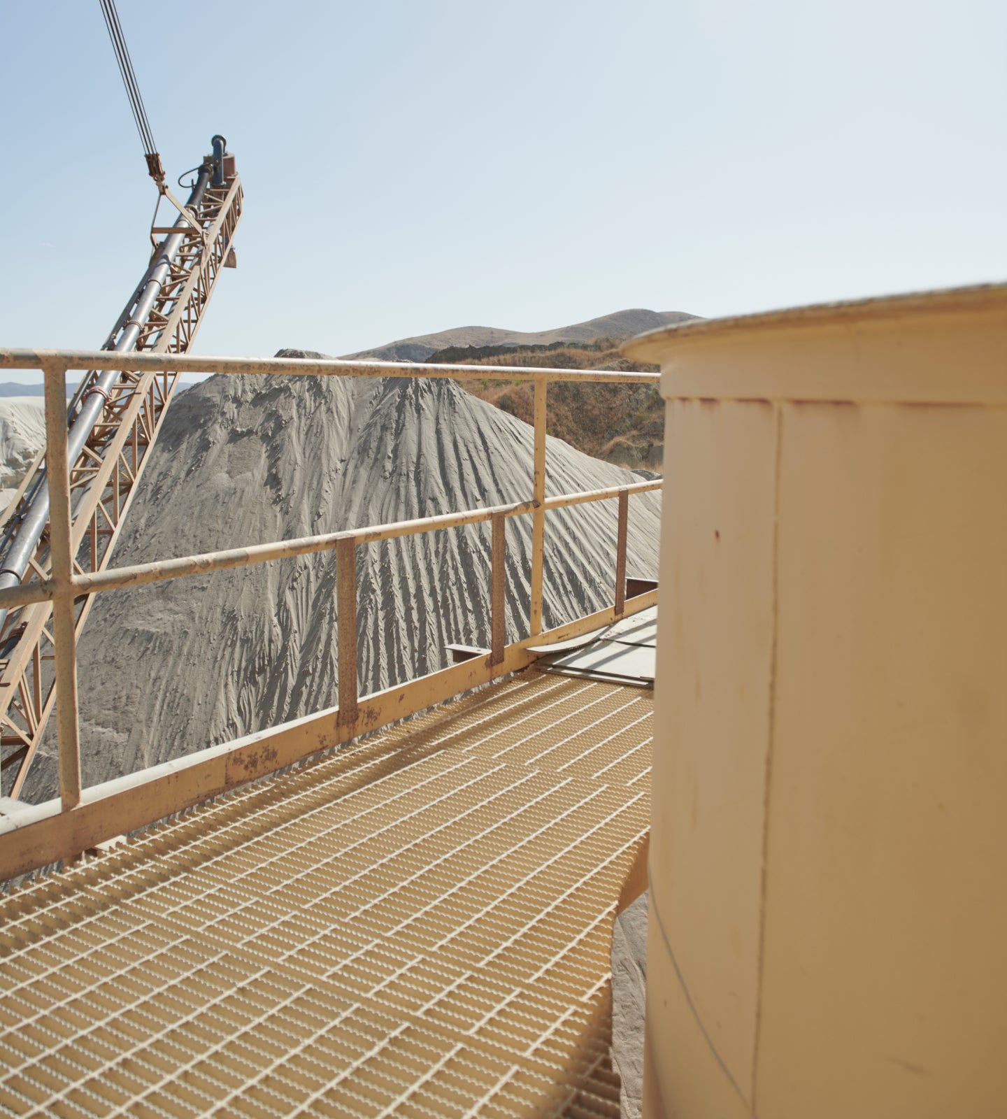 A scenery of a construction jobsite.