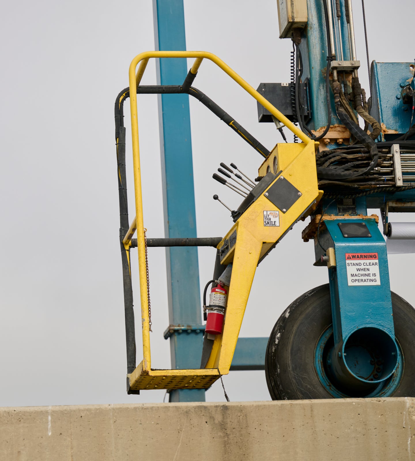 A scenery of a construction jobsite.