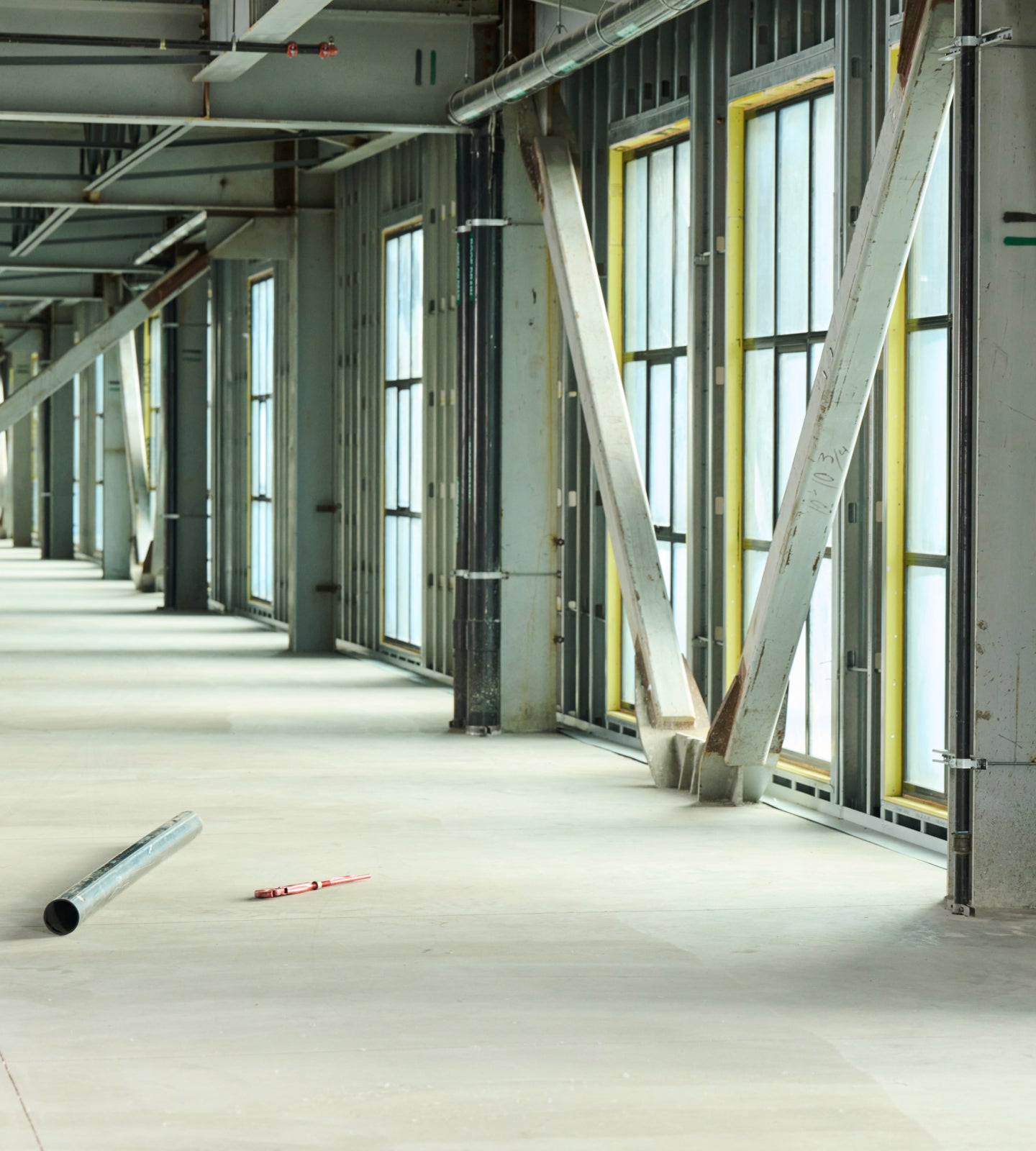 A scenery of a industrial construction jobsite.