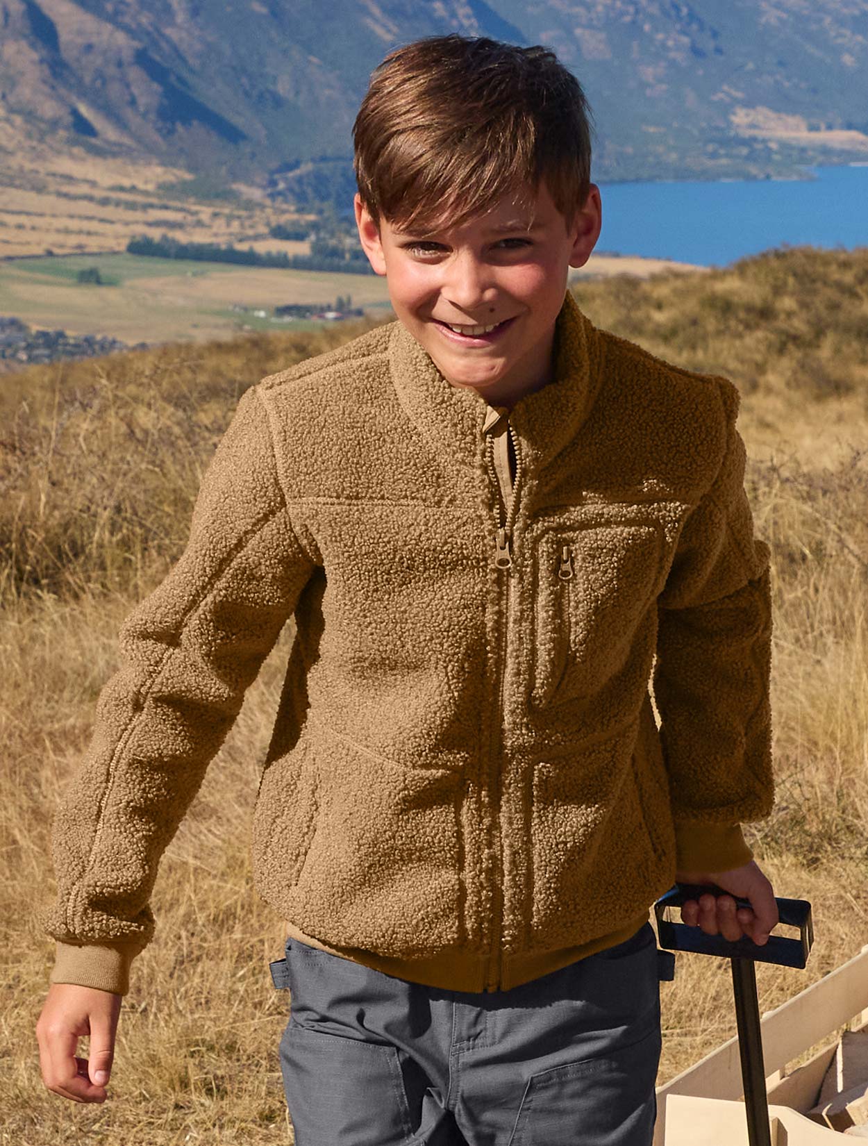 Lifestyle image of Kids Sherpa Fleece Jacket e.s.e:pic in almondbrown