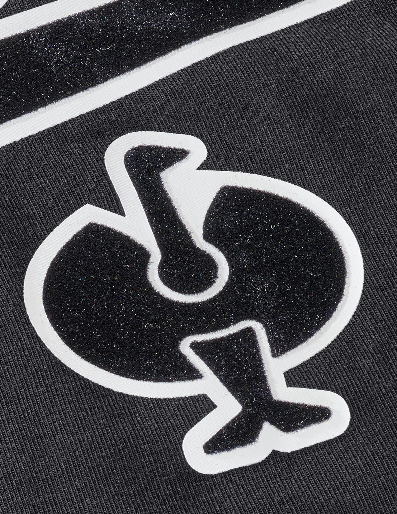 Kids Artwork T-Shirt e.s.e:pic in black