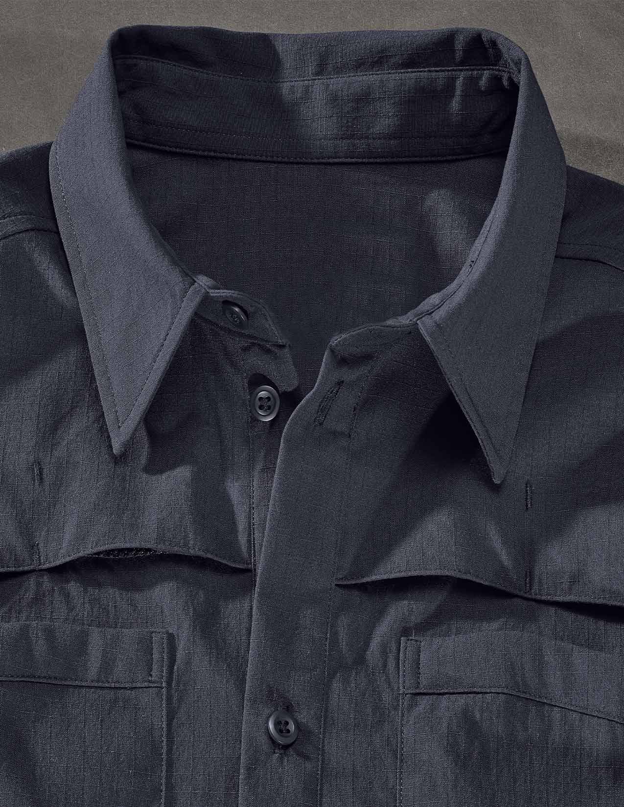 Close up of the collar