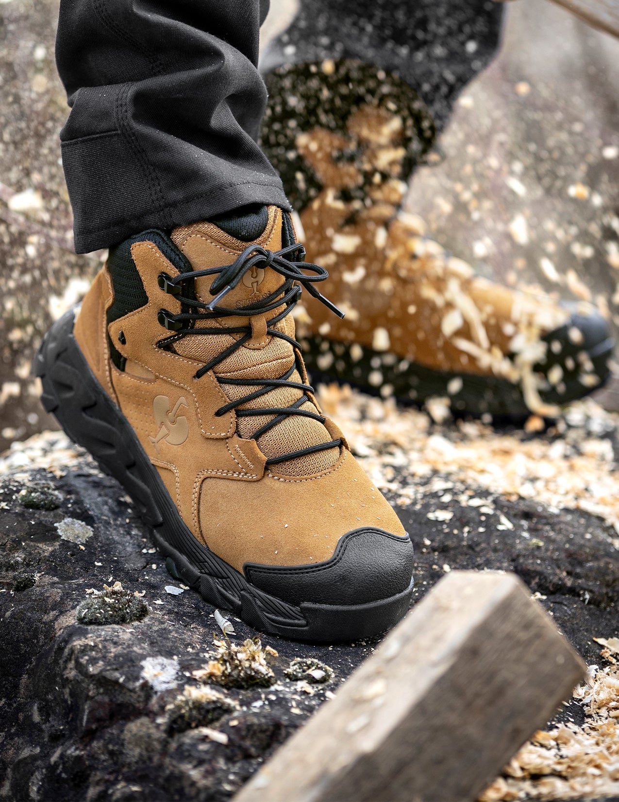 Turin Mid Safety Toe Work Boot | Strauss