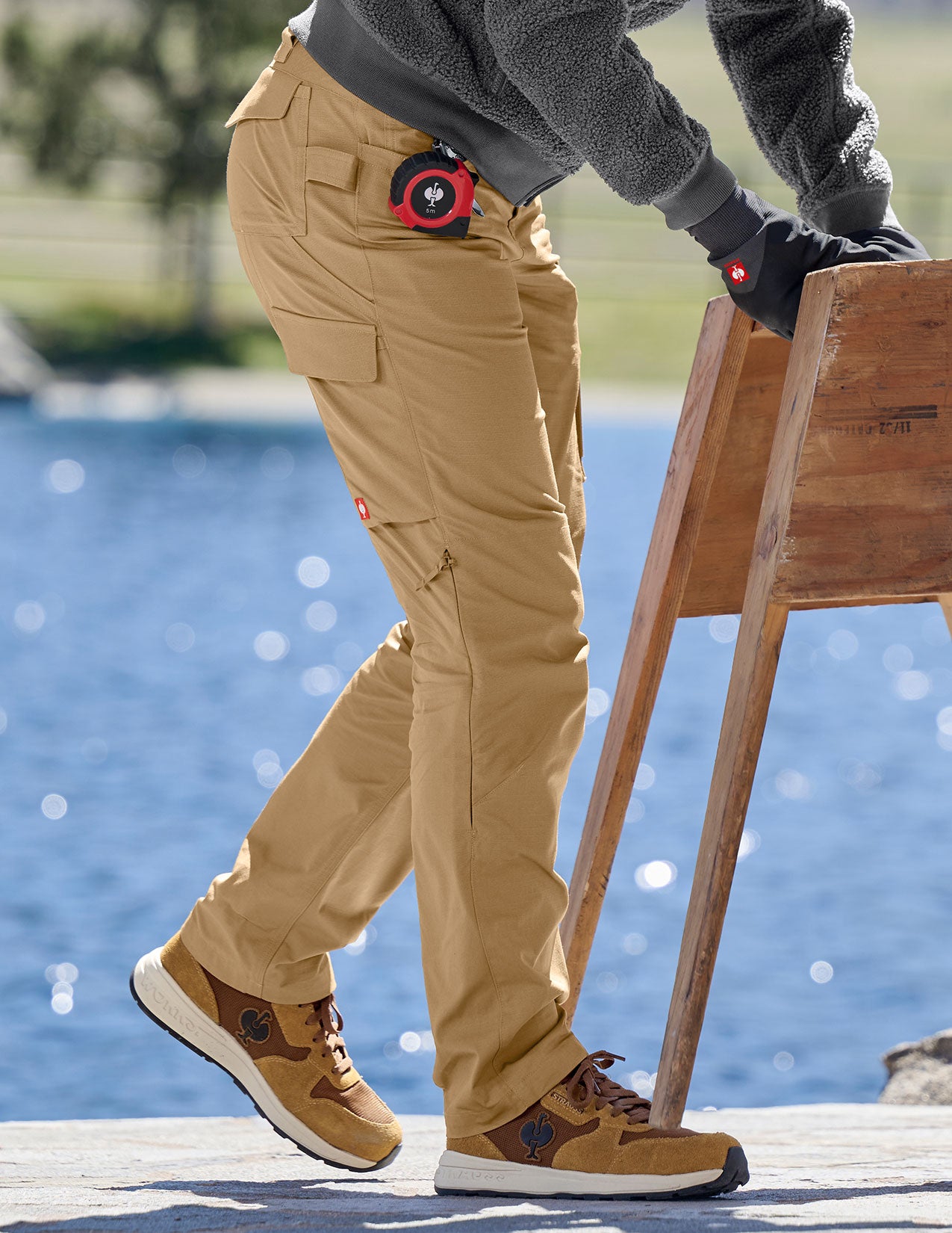 Lifestyle image of Women's Ripstop Cargo Work Pants e.s.epic in almondbrown