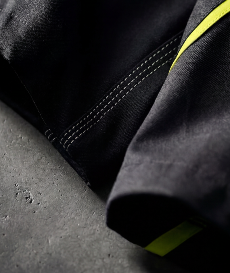 Close-up of STRAUSS e.s.motion 2020 Cargo Work Pants.